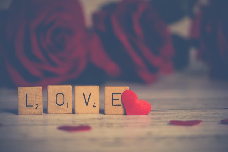 Amour sain ou relation toxique ? Les signes à connaître
